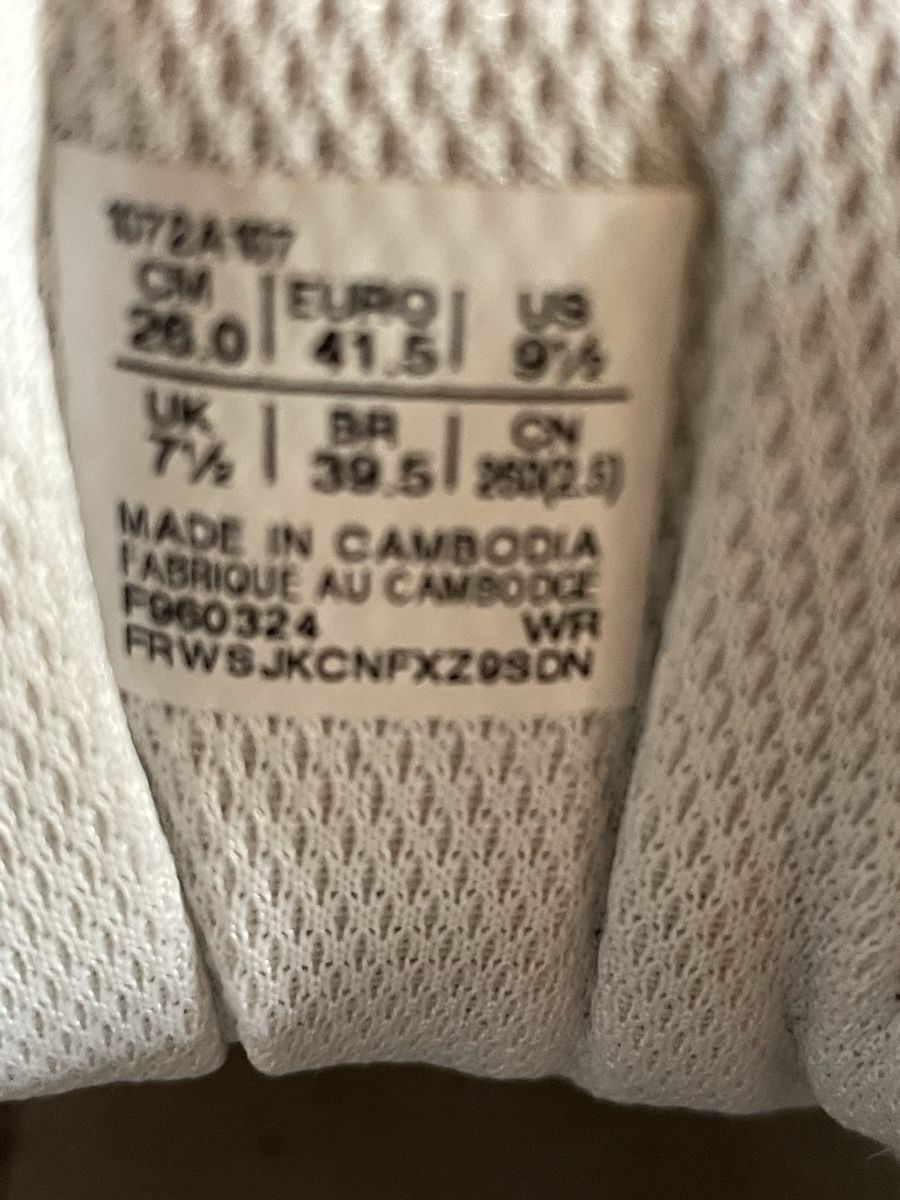 Damenschuhe: Asics Hallenschuhe 41,5 – Neu (gemäss Beschreibung) aus Biel-Benken BL von nomse 3