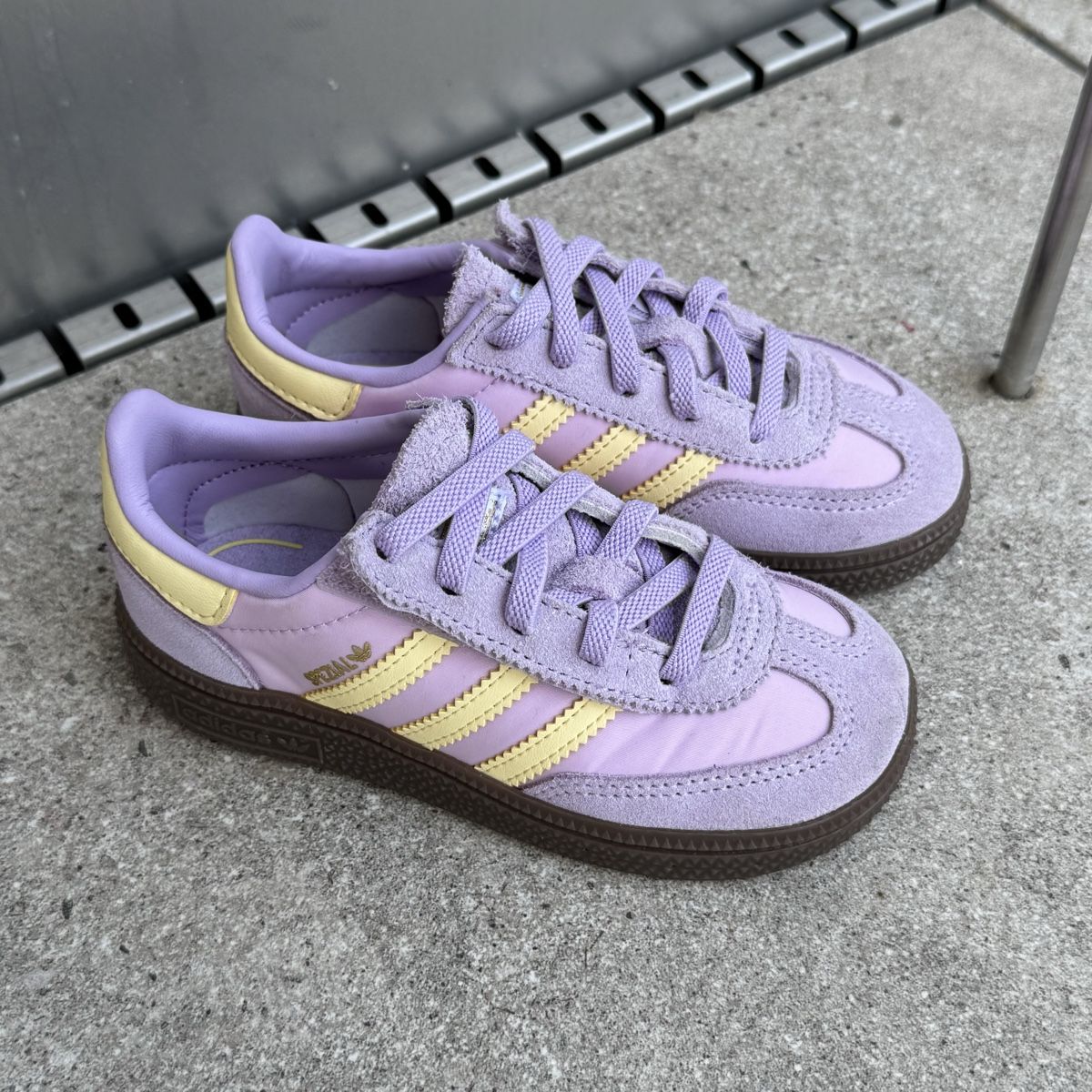 Adidas Scarpe per ragazzi: Kinder Adidas Spezial Grösse 26 – Usato da Itingen venduto da JDG11