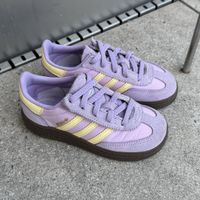 Kinder Adidas Spezial Grösse 26