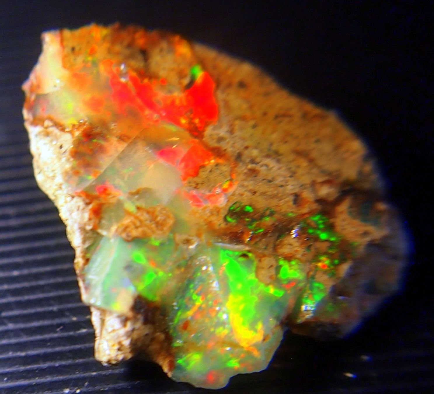 Pietre preziose: 39 ct. Top-funkelnder WELO-Feueropal roh – Nuovo e nell'imballaggio originale da Reinach BL venduto da Marblue 9