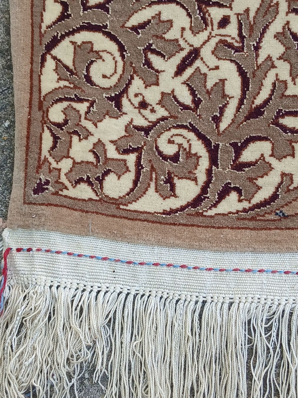 Tapis: Orientteppich Iran ? Seide ? – D'occasion à Münchenstein par Sozial_Labor_Brocki 4