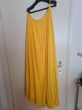 Elegantes One-Shoulder Kleid von Missguided, Gr. 44