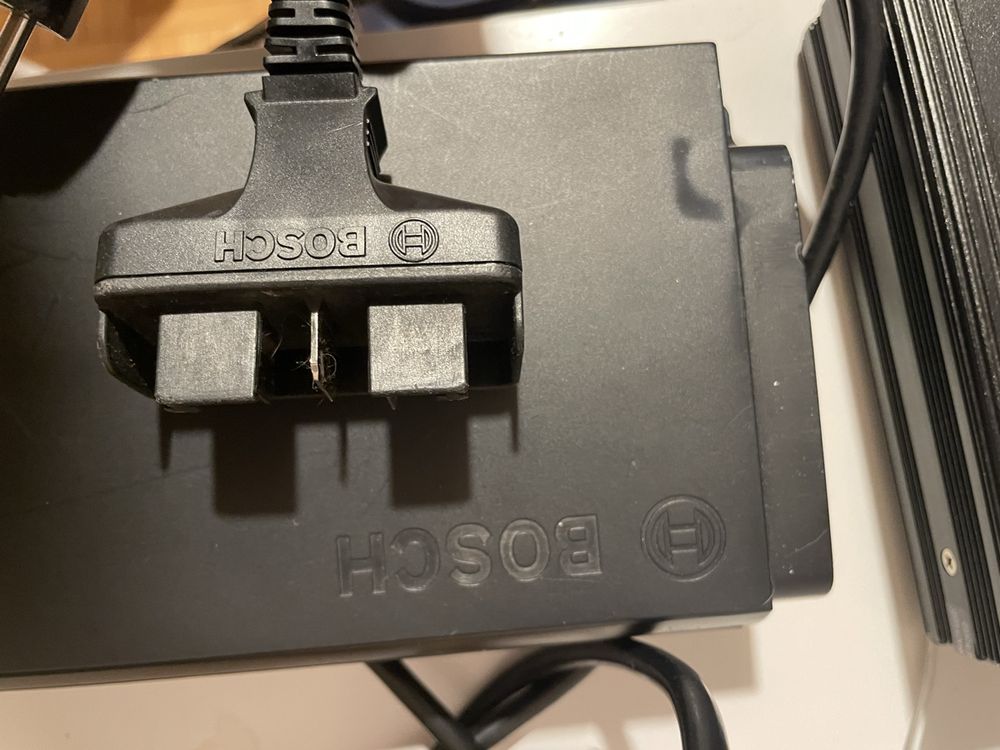 Original 3-bike Bosch Rack battery and charger (Gebraucht) in Zollikon ...