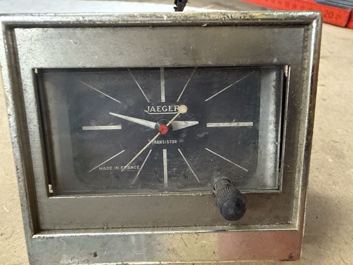 Peugeot Tutti pezzi di ricambio auto: Jaeger Transistor Uhr – Usato da Meienberg venduto da sony252