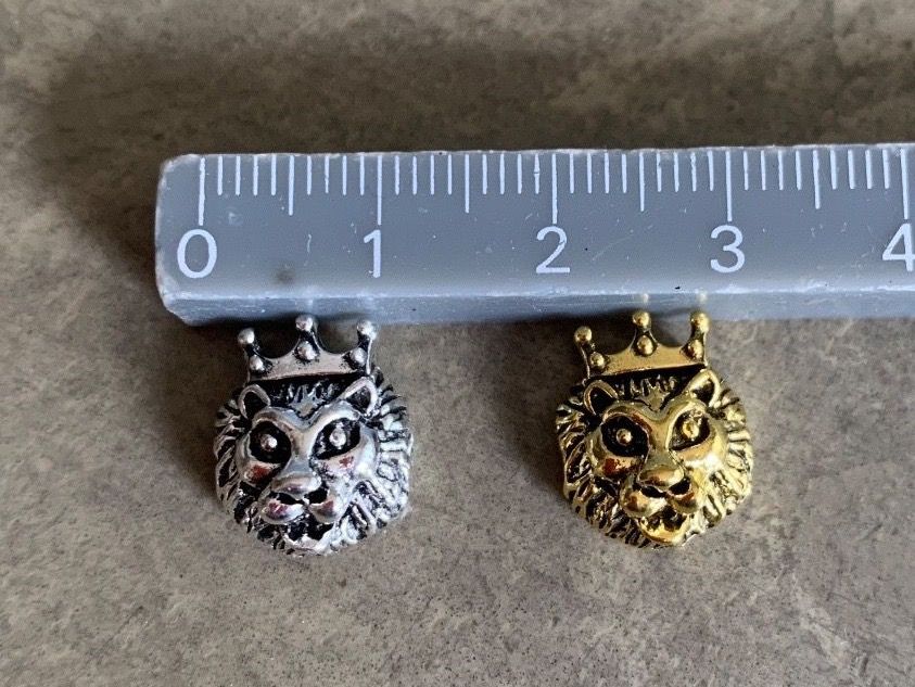 Paire De Boutons De Manchette En Métal Argenté - Motif Dragon Et Couronne, Vintage, Occasion