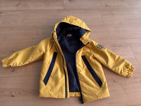 Kinderjacke gelb Grösse 104 mit Kapuze guter Zustand