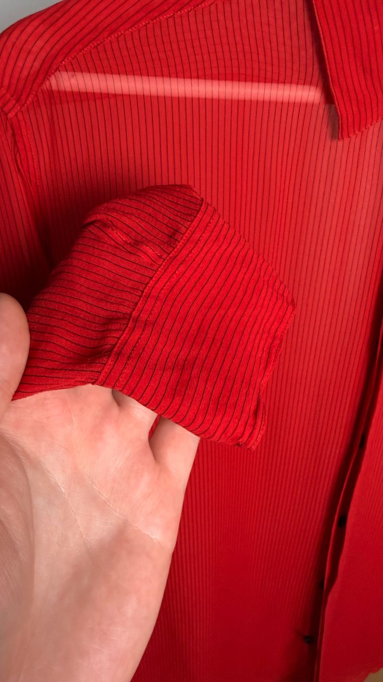 Saint Laurent Blusen: Saint Laurent rot – Neu (gemäss Beschreibung) aus Burgdorf von ime_f9f6 2