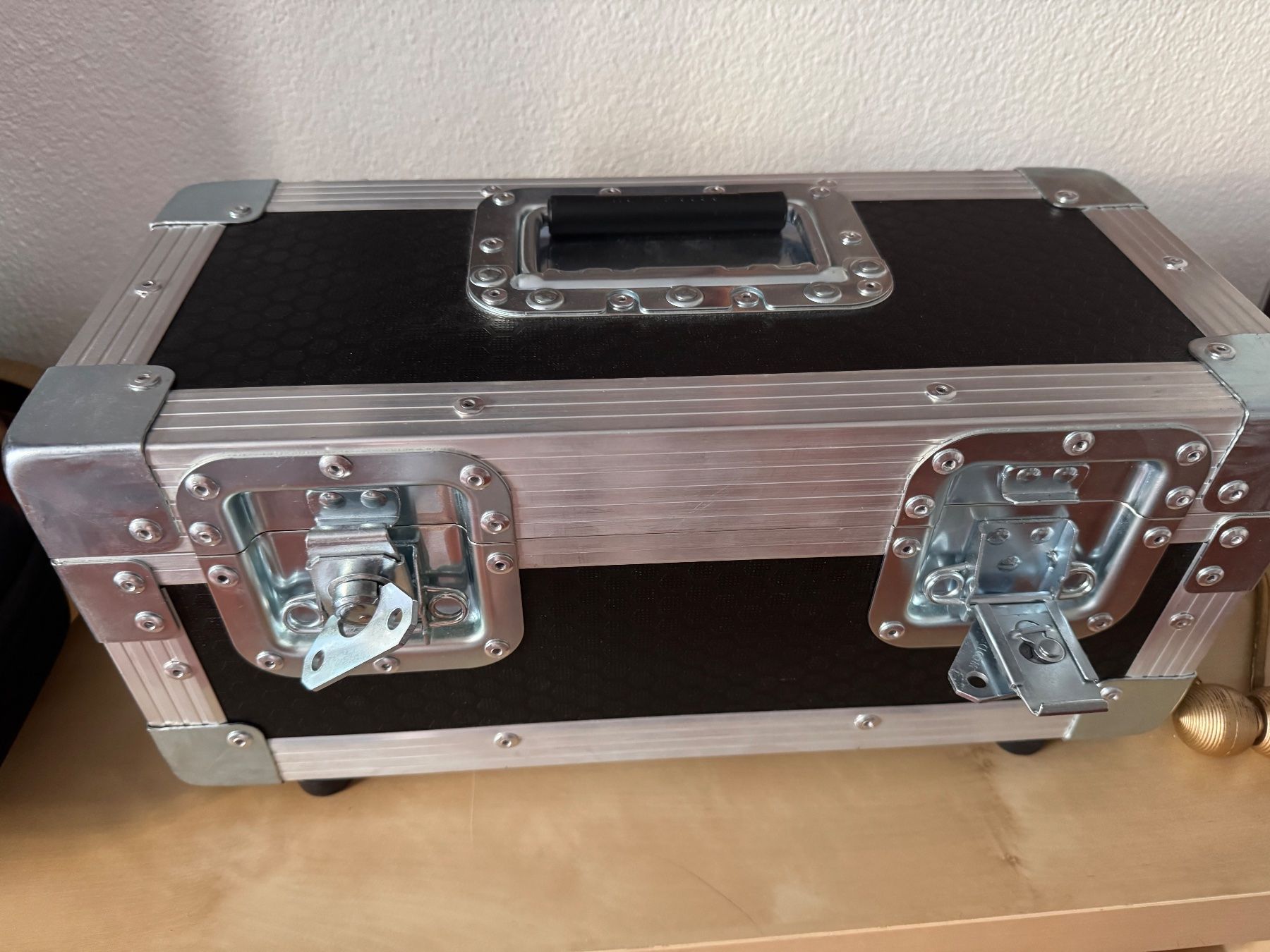 Recipients et similaires: Custom boxes for 1 KG silver gold bars box for 20KG – Neuf avec emballage d'origine à Morschach par bic_7kkl 1