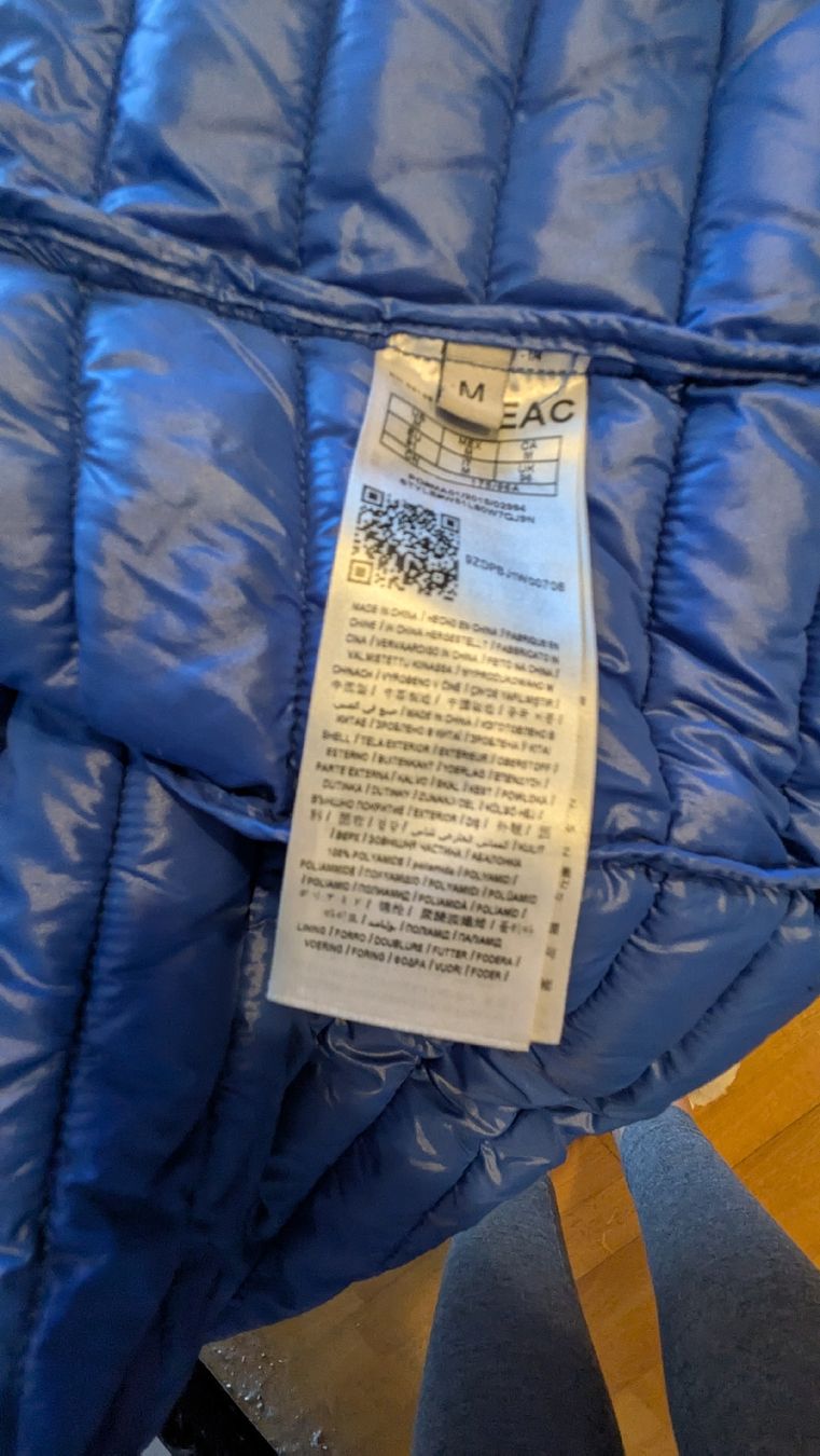 Guess Giacche: Guess Padded Jacket Blue, Size M, ladies, Spring time 48 – Usato da Zürich venduto da yan_8lg2 3