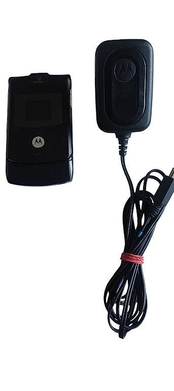 Telefoni cellulari / Smartphones: Motorola V3 NET – Usato da Genf venduto da AdiOs2 1