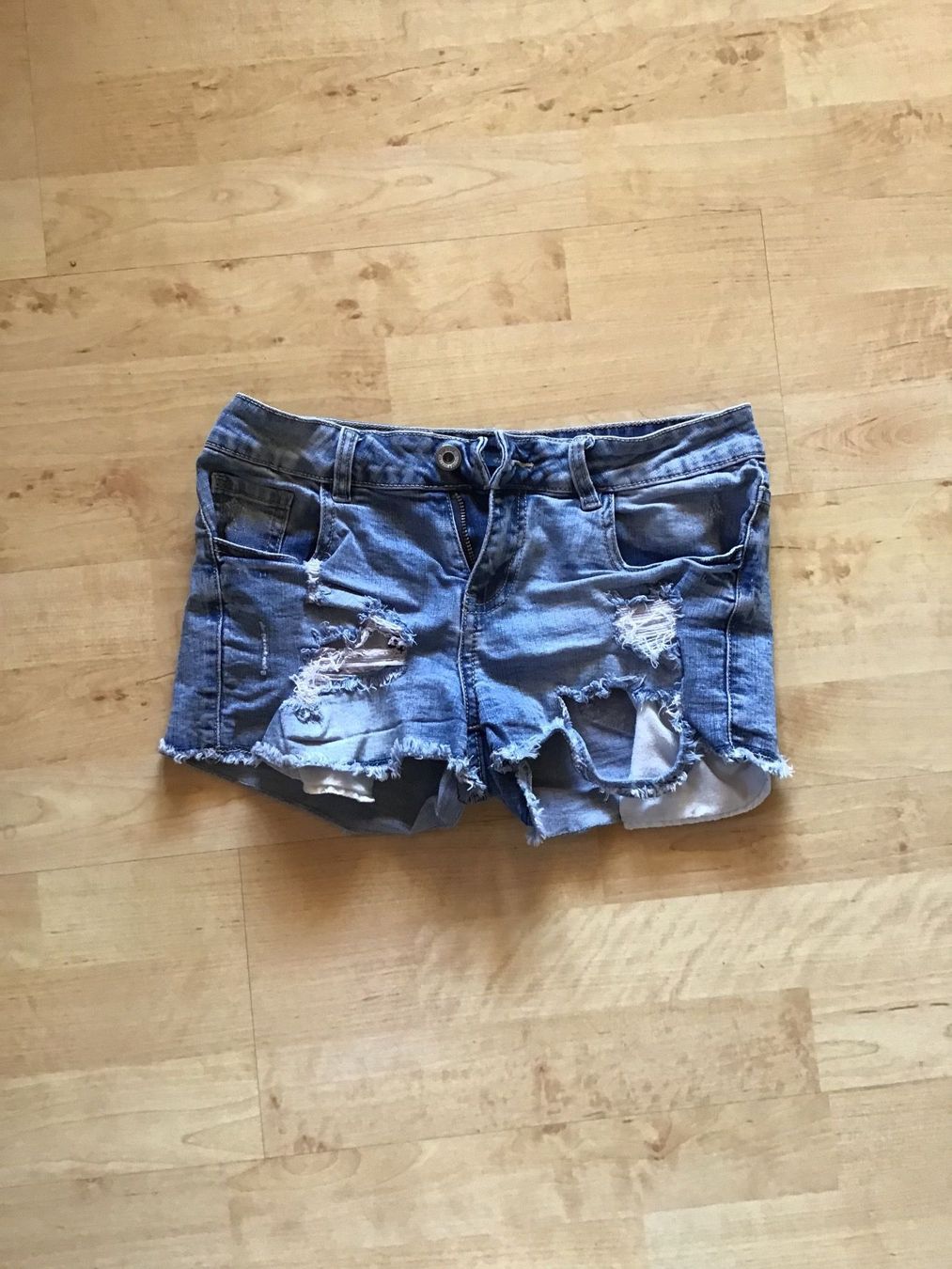 Jeans: Kurze Jeans "Toxik" Gr. 36... – Usato da Uetendorf venduto da Koh0