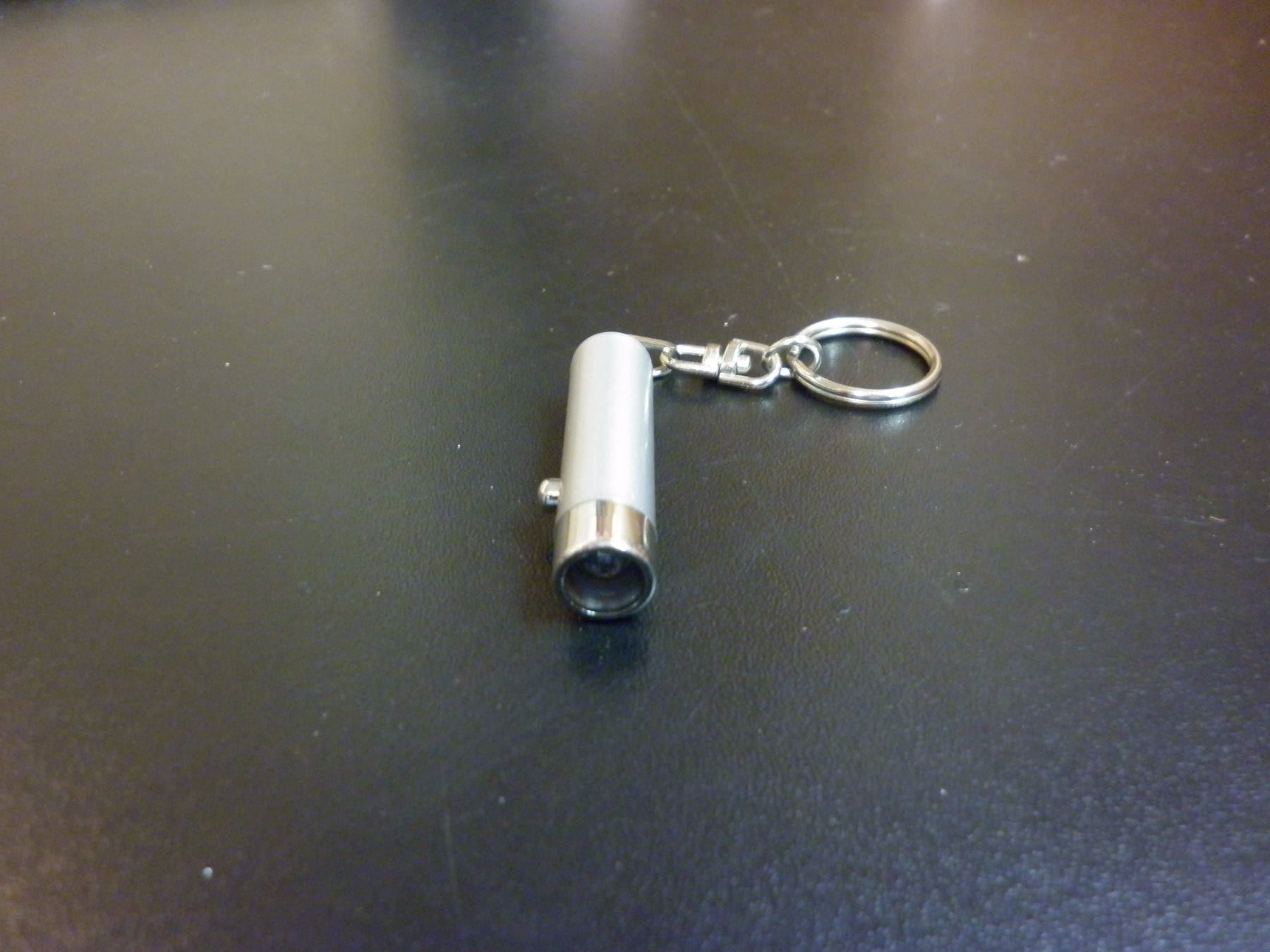 Lampen: Mini lampe UV – Neu (gemäss Beschreibung) aus Fribourg von versus702