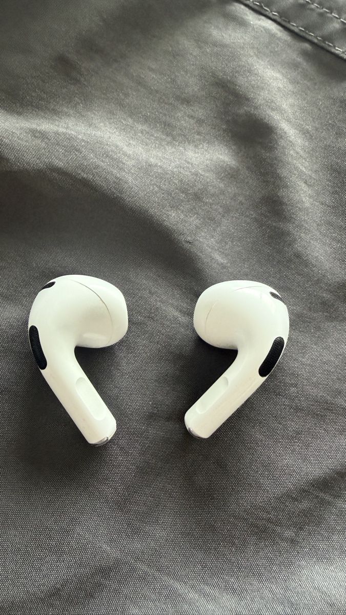 Apple Casques audio: Apple AirPods 3. Generation mit Lightning Ladebuchse – D'occasion à Laupen ZH par SB-Garage 3