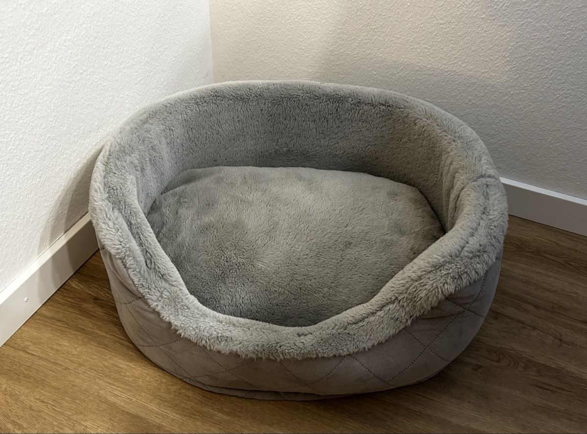 Cucce & Letti: Gemütliches Hundebett oder Katzenbett – Usato da Flumenthal venduto da ann_zd8v