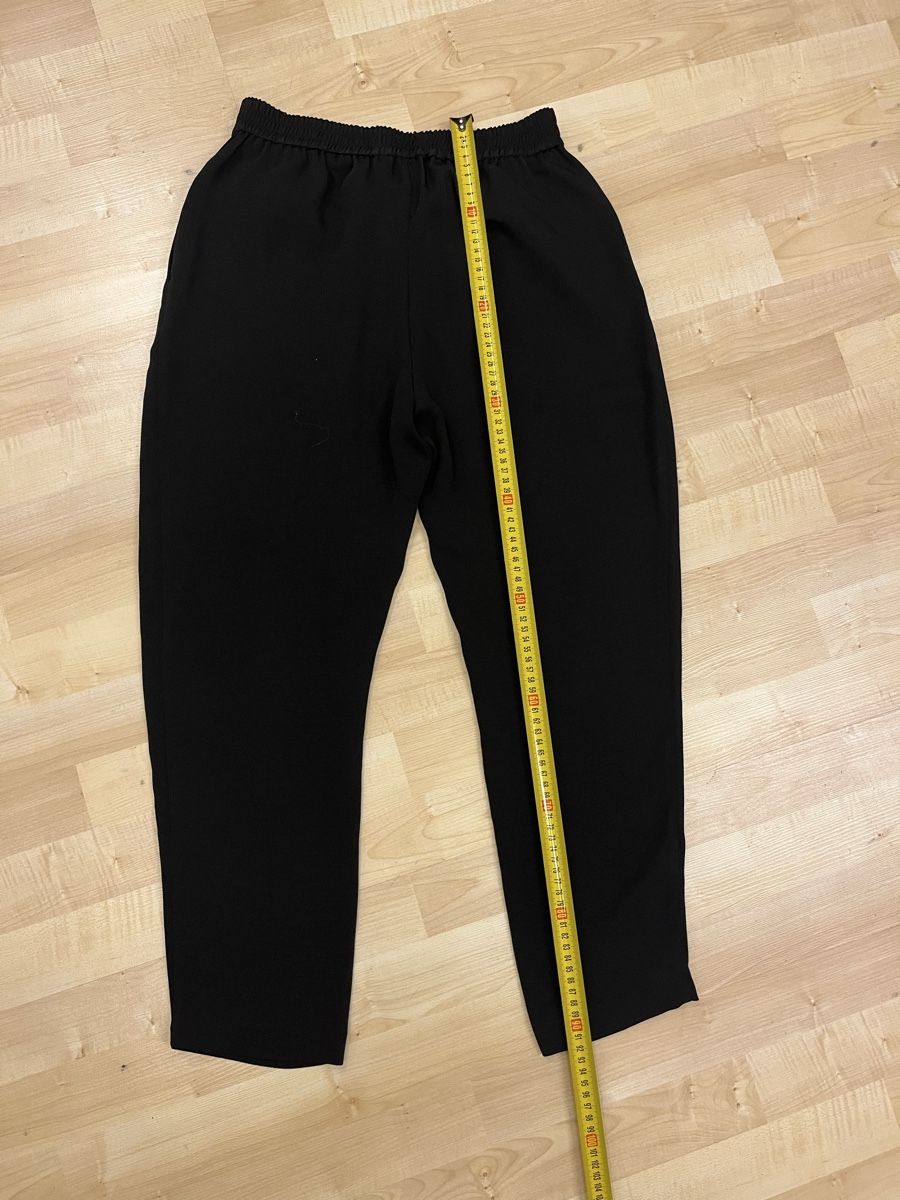 Zara Pantaloni: Zara Stoffhose Schwarz Grösse S – Usato da Meilen venduto da jes_c25c 2