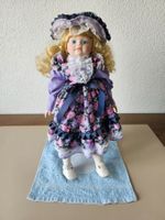 Schöne Puppe aus Mamas Sammlung abzugeben
