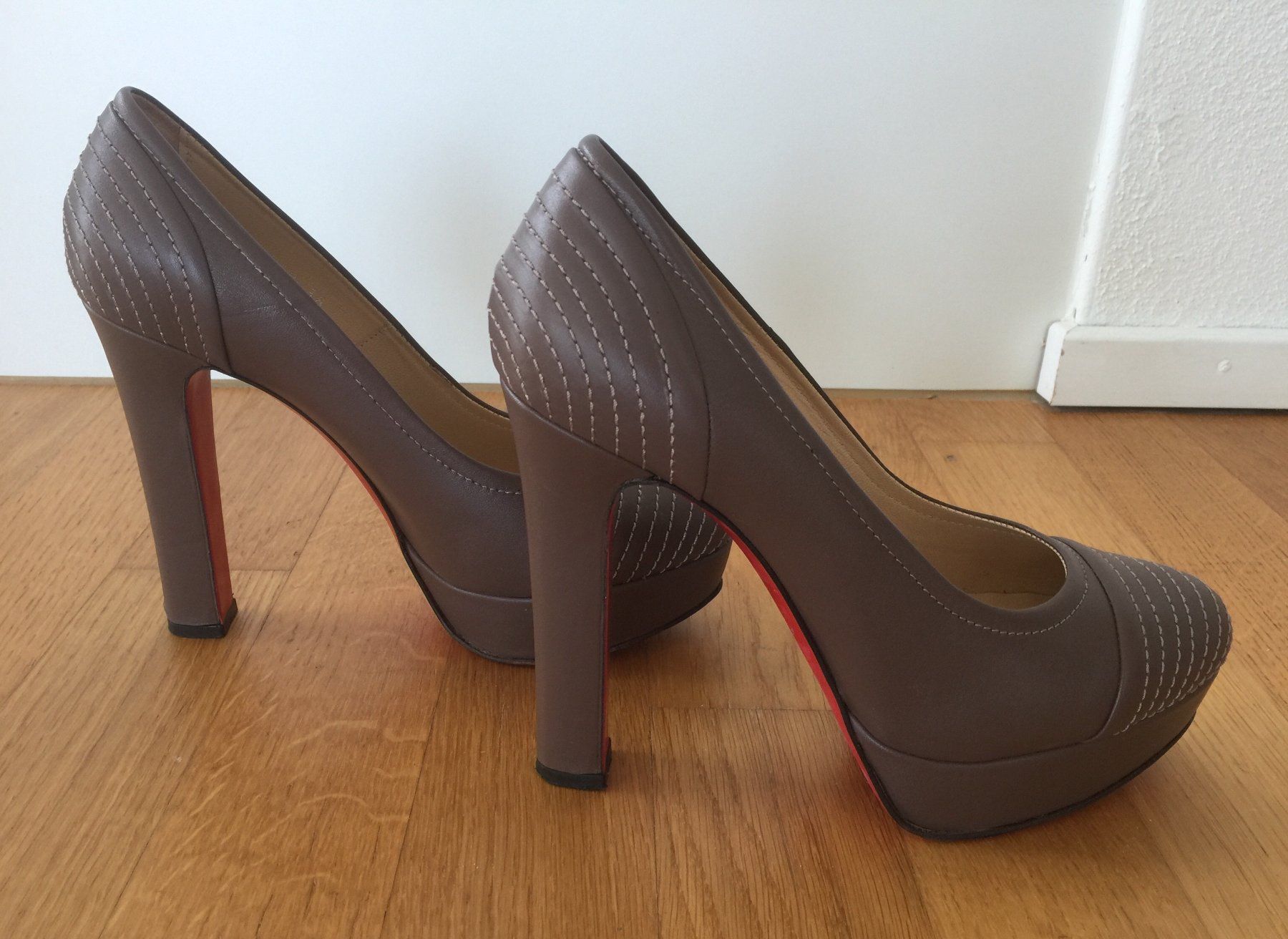Scarpe da donna: Damen Schuhe Leder Gr. 38 – Usato da Lachen venduto da Reeci 1