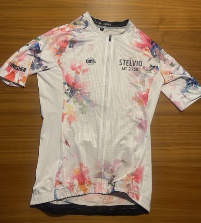 Velo Trikot Stelvio Design Grösse S mit passenden Socken