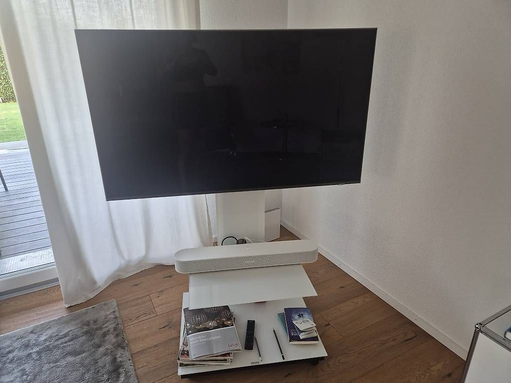 TV Möbel: Spectral Fernsehmöbel mit Rollen – Gebraucht aus Buchrain von chrigebrunner