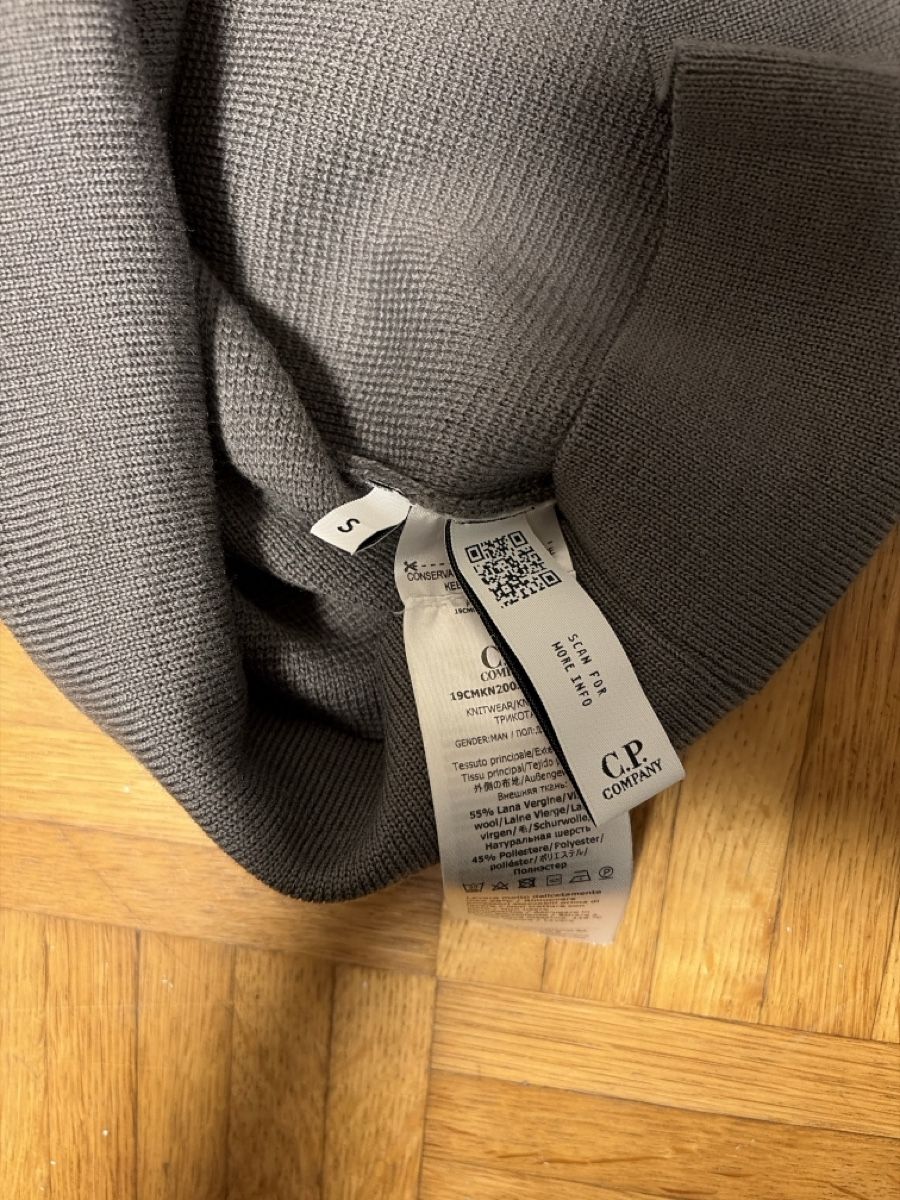 CP Company T-shirt: Pull à manche longue C.P. Company gris taille S – Nuovo (secondo la descrizione) da  venduto da  4