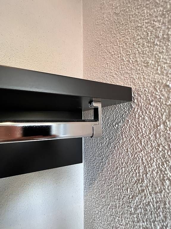 Porte manteau: Geräumige Garderobe – D'occasion à Rebstein par L9000 3