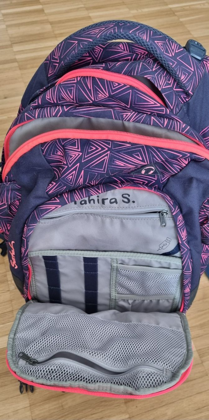 Allestimento di negozi e stand fieristici: Schülerthek / Schulrucksack / -ranzen - Marke: SATCH – Usato da Neftenbach venduto da DanielaS01020304 1