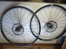 BONTRAGER Laufradsatz 26" 28 Speichen H135mm V100x15mm