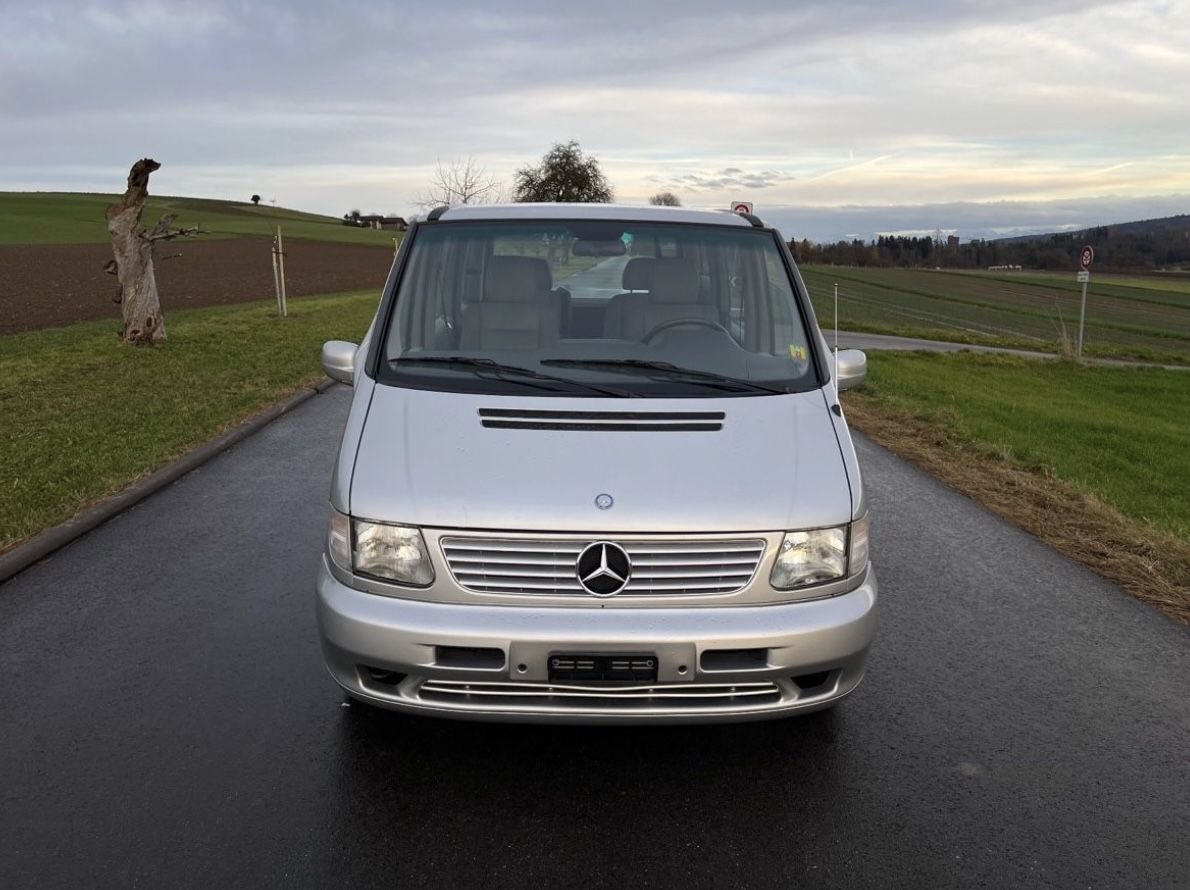 Mercedes-Benz Automobili: Mercedes V-Class Invalidenrampe – Usato da Zürich venduto da BESALE2015 1