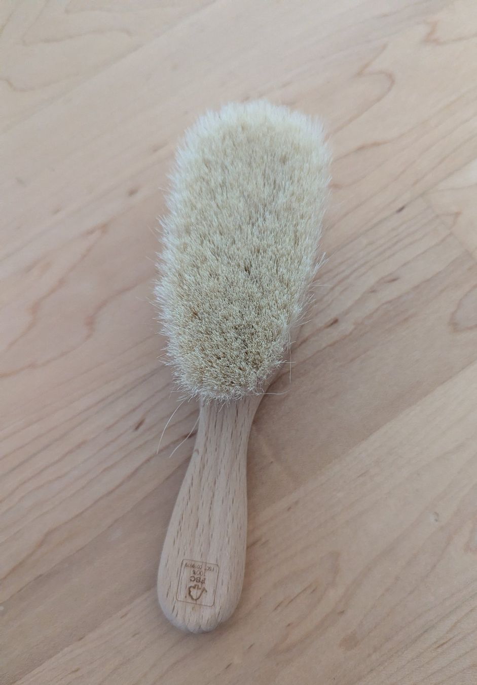 Altro per la cura dei capelli: Babyhaarbürste Holz mit weichen Borsten – Usato da Uster venduto da petches 1