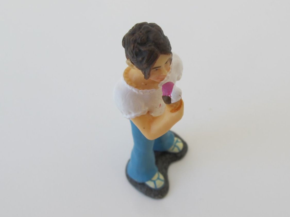 Schleich Statuette: Schleich 13440 Mädchen mit Eis – Usato da Vilters venduto da hedi00 4