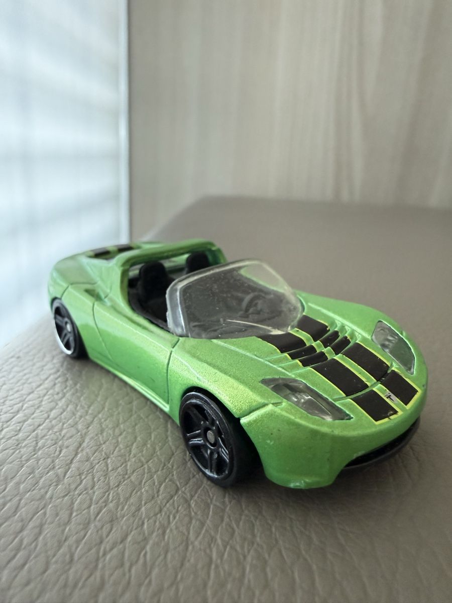Hot Wheels Modellautos: Hot Wheels Tesla Roadster 2008 verde con strisce – Gebraucht aus Viganello von mat_bds6 1