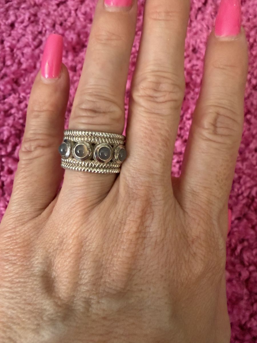 Pompidou Anelli: Pompidou Ring Silber mit Steinen guter Zustand – Usato da Richterswil venduto da cobruetsch 1