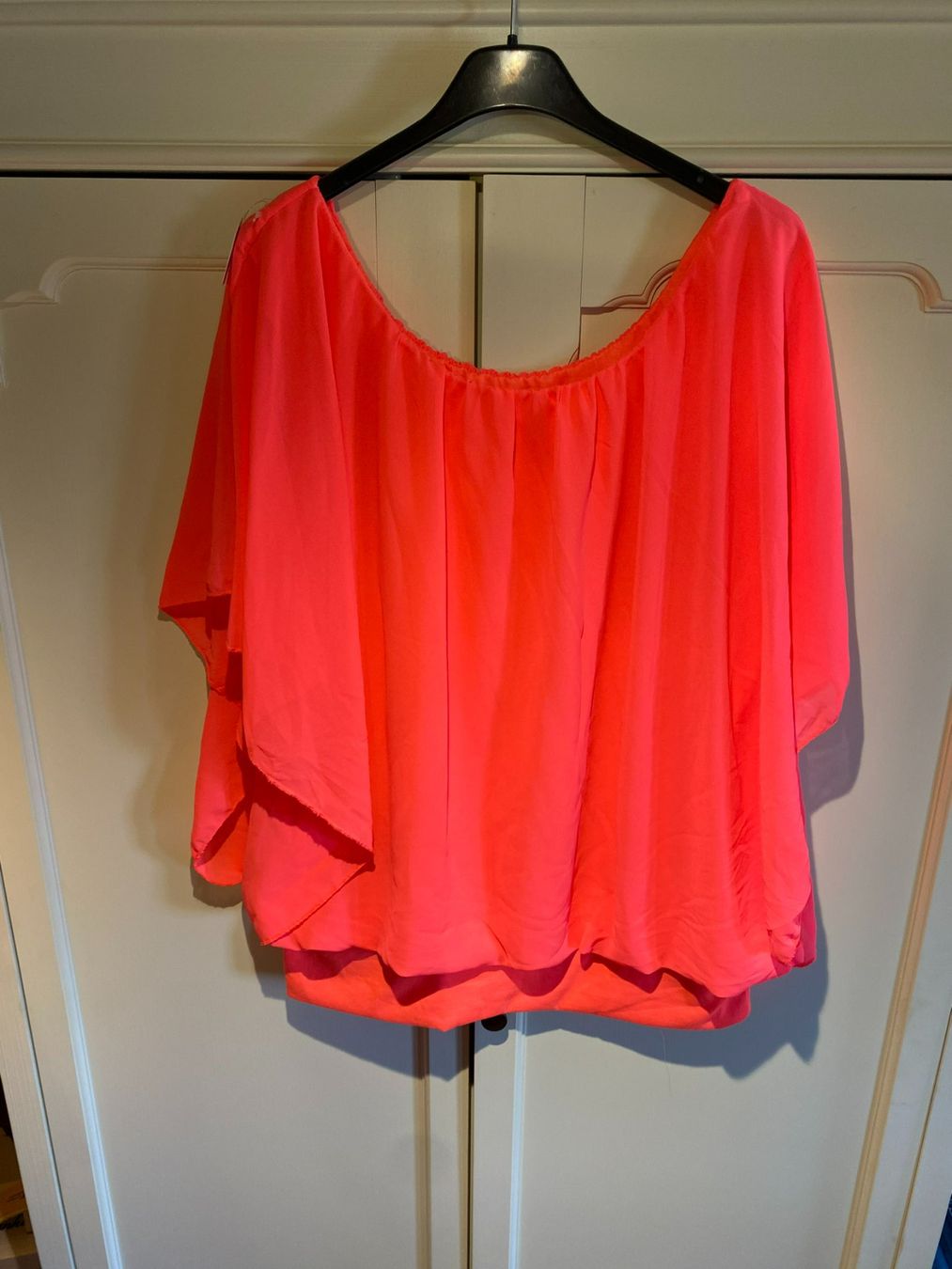 Vestiti: BLUSENKLEID NEON PINK-DAMEN – Nuovo e nell'imballaggio originale da Meienried venduto da ManuelaBoutique 7