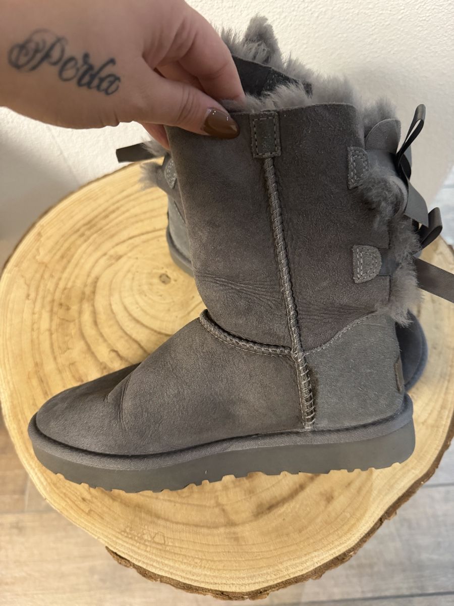 Ugg Scarpe da donna: UGG Boots Grau Gr. 36 – Usato da Hägglingen venduto da Raff_Ella 4