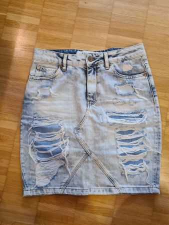 Guess Minirock Gr. 27