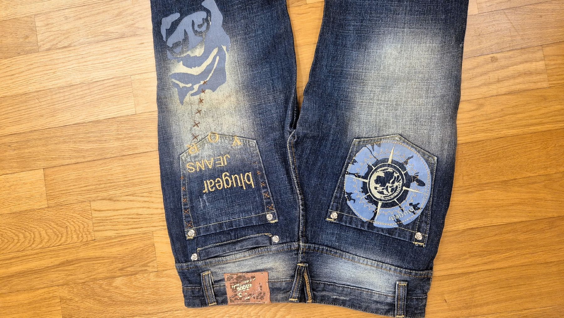 Jeans: bootcut jeans – Usato da Sarnen venduto da Fashionstuff 5