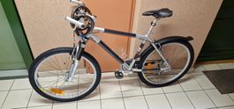 Superbe VTT "TOUR DE SUISSE" Personnalisé "Carbon look"