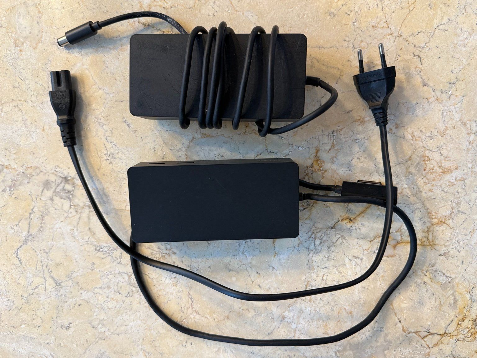 Microsoft Dockingstation: Microsoft Surface Dock 1661 inkl. Original-Netzteil 9 – Gebraucht aus Meilen von ssa_6s8r 1
