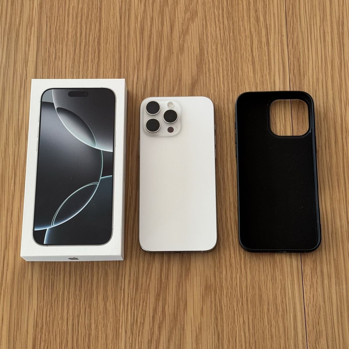 Apple Telefoni cellulari / Smartphones: iPhone 16 Pro Max 256GB – Usato da Liebefeld venduto da wondershine