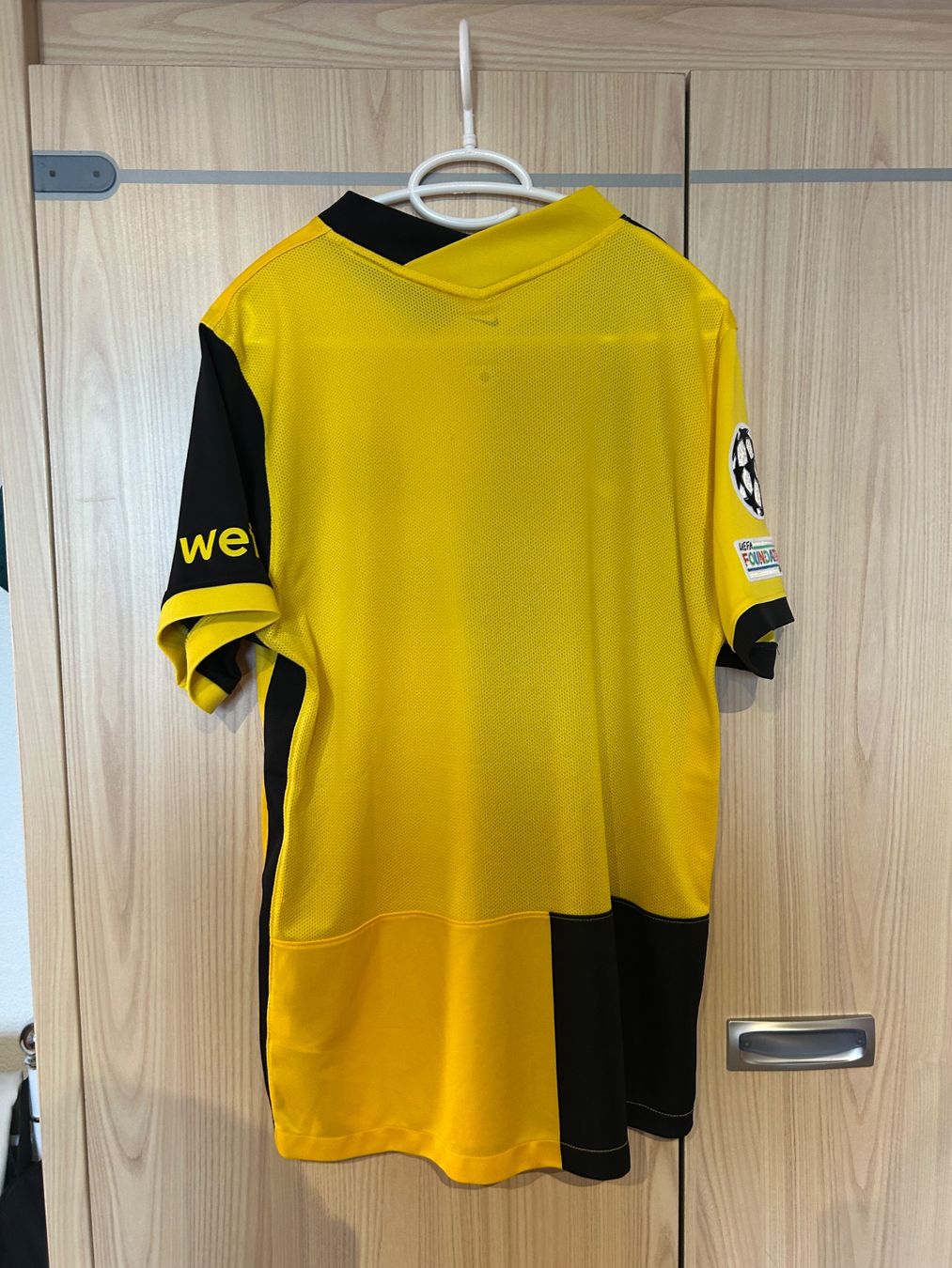 Nike Canottiere & Pantaloni: Young Boys 2021/2022 – Nuovo (secondo la descrizione) da Montagny-Yverdon venduto da nico_199 1