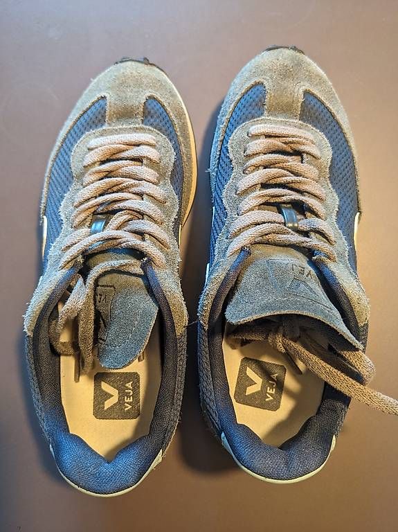 Damenschuhe: Veja Sneaker 37 – Gebraucht aus Bremgarten b. Bern von Kalamaki 2