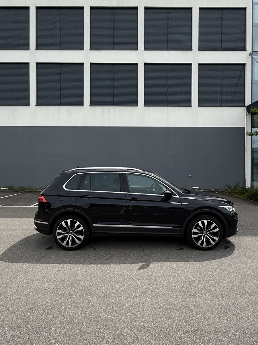 VW Automobili: VW Tiguan Elegance Schwarz – Usato da Luzern venduto da mat.jones
