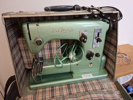 Original Husqvarna Automatic Nähmaschine mit Zubehör