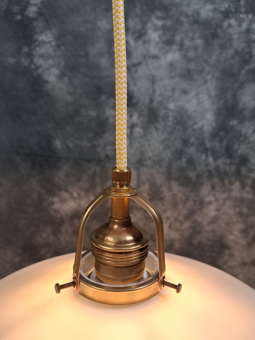 Lampade: Antike Hänge Lampe – Usato da Winterthur venduto da lampenretter 2
