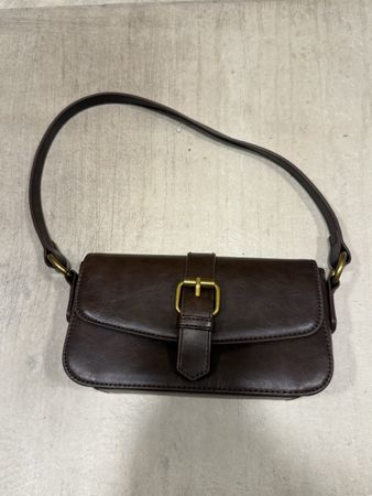 Brandy Melville shoulder bag dark brown polyurethane buckle