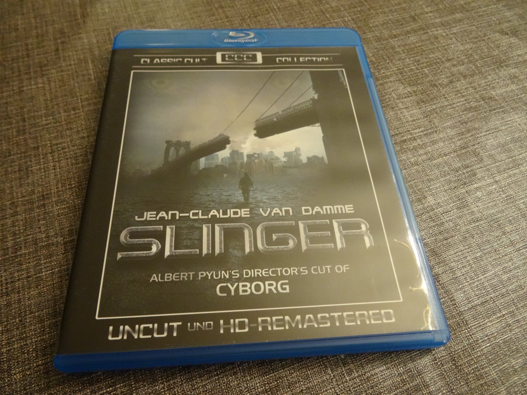 Tutti i DVDs: Blu-ray Slinger Albert Pyun's Director's Cut – Usato da Olten venduto da Disc-Verkauf
