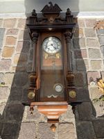 Wanduhr mit Adler Holzgehäuse Pendel gebraucht guter Zustand