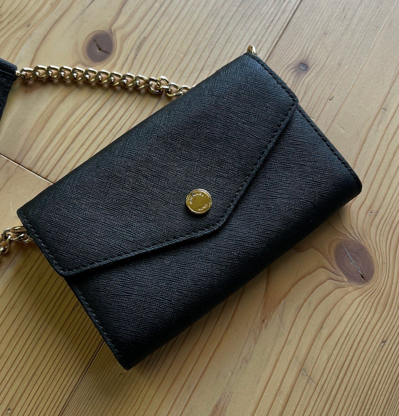 Michael Kors Taschen: Michael Kors Mini Tasche mit Kette – Gebraucht aus Zürich von meggimay