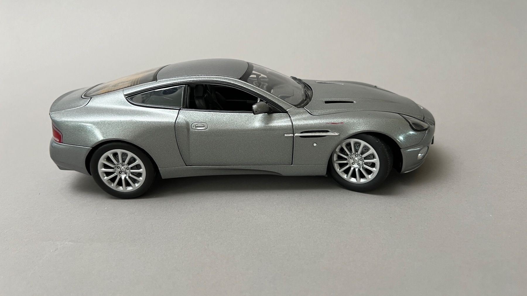 Aston Martin Modellini d'auto: ASTON MARTIN- VINTAGE AUTO MODELL KE02 – Usato da Basel venduto da herr_majesty