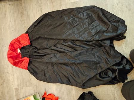 Halloween Vampir Umhang der Leuchtet Gr. 152